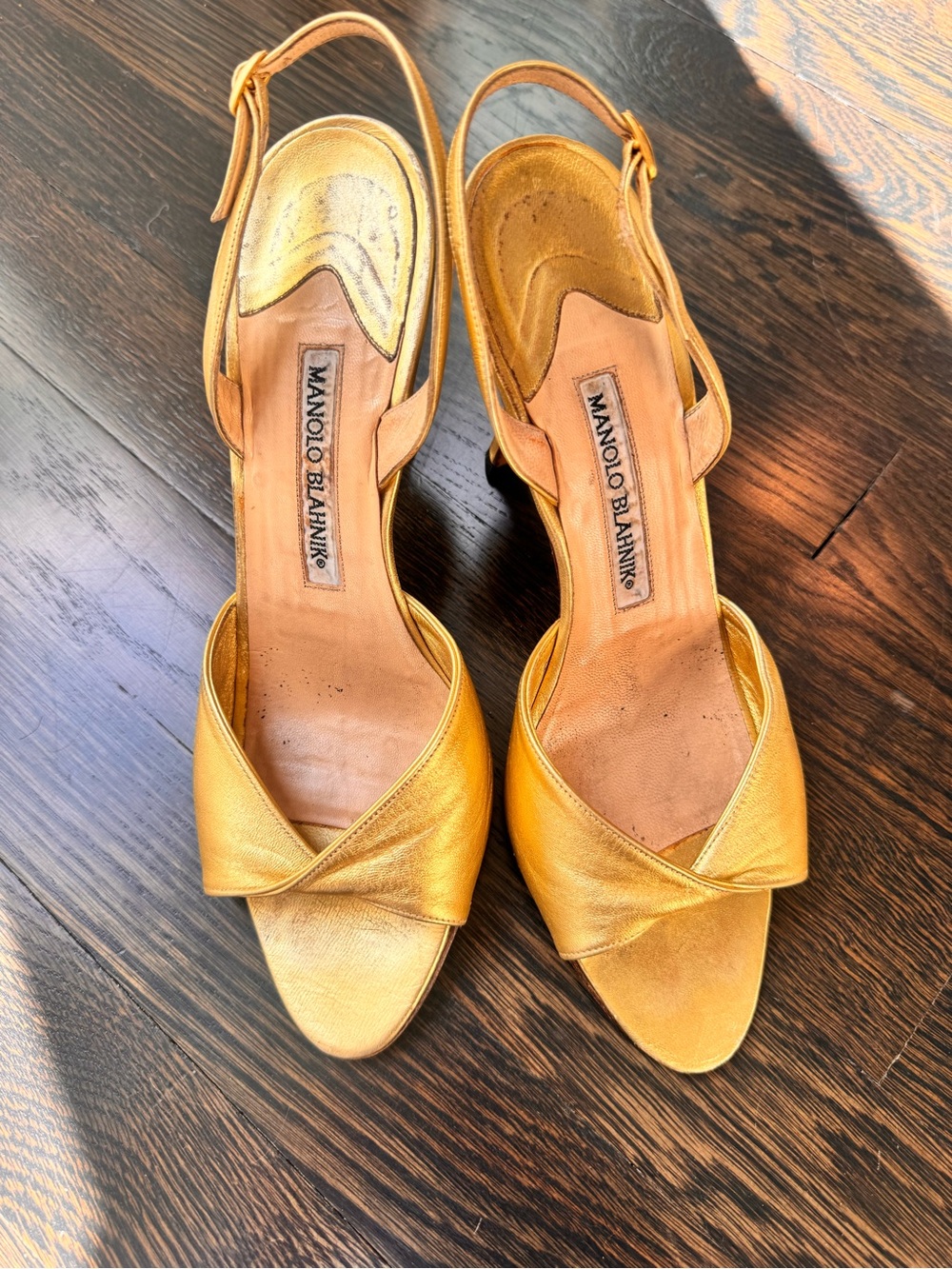 Manolo Blahnik Gold Leather Open-Toe Slingback Heels Sandals - Picture 5 of 10